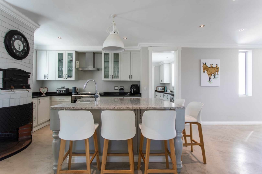 4 Bedroom Property for Sale in Val De Vie Estate Western Cape
